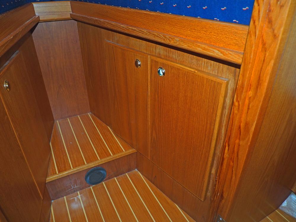 Fore ship, Accommodation